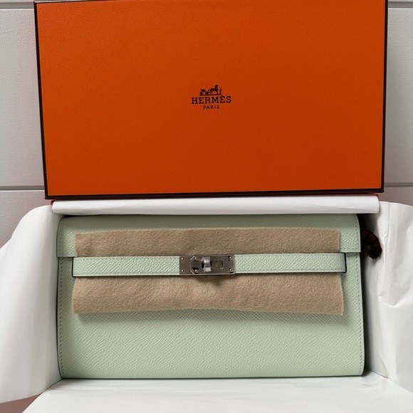 Hermes Kelly To Go Wallet - Picture 8 of 15